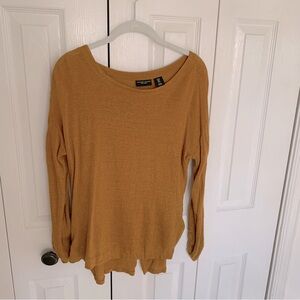 Adrienne Vittadini Linen long sleeve boat neck shirt Gold color Sz S